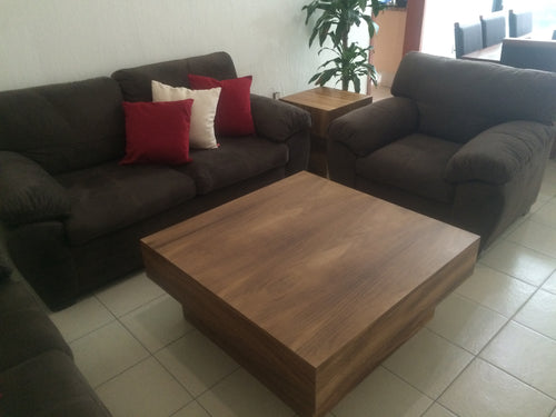 Mesa de centro en parota