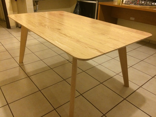 Mesa Tokio en encino